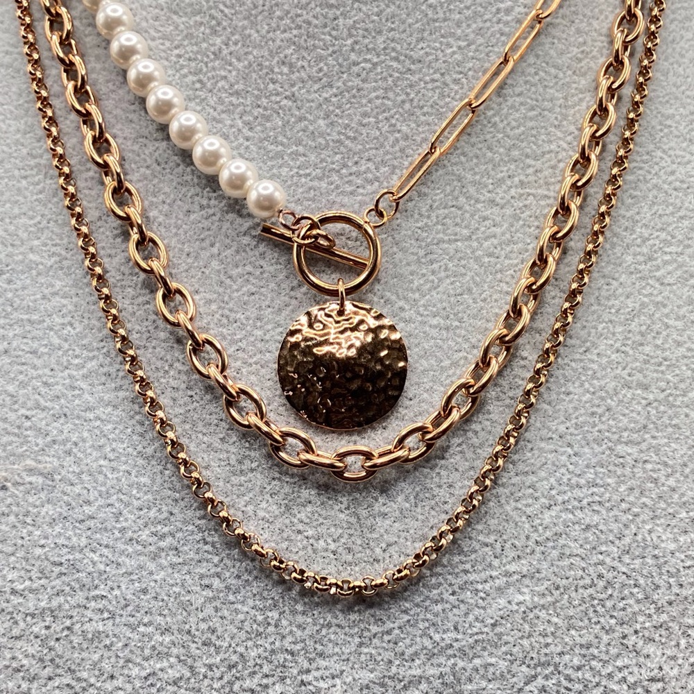 Rose Gold Stainless Steel and Shell Pearl Necklace 4 Piece Set Ever True - Picture 4 of 14